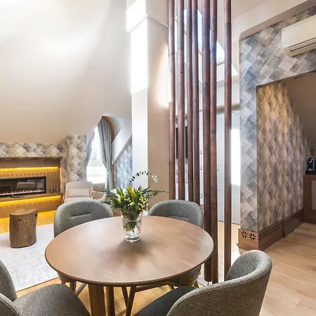 Grand Savoia Cortina D'ampezzo, A Radisson Collection ホテル 5*