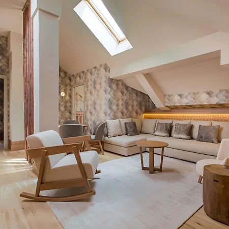 Grand Savoia Cortina D'ampezzo, A Radisson Collection ホテル 5*