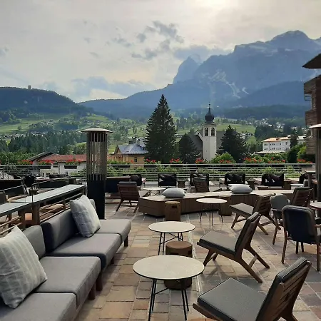 Grand Savoia Cortina D'ampezzo, A Radisson Collection ホテル 5*