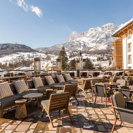Grand Savoia Cortina D'ampezzo, A Radisson Collection