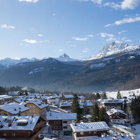 Grand Savoia Cortina D'ampezzo, A Radisson Collection 5* コルティーナ・ダンペッツォ