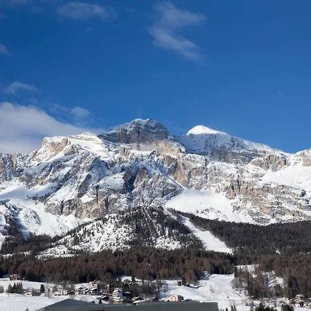 Grand Savoia Cortina D'ampezzo, A Radisson Collection ホテル