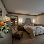 Hotel Grand Savoia Cortina D'ampezzo, A Radisson Collection