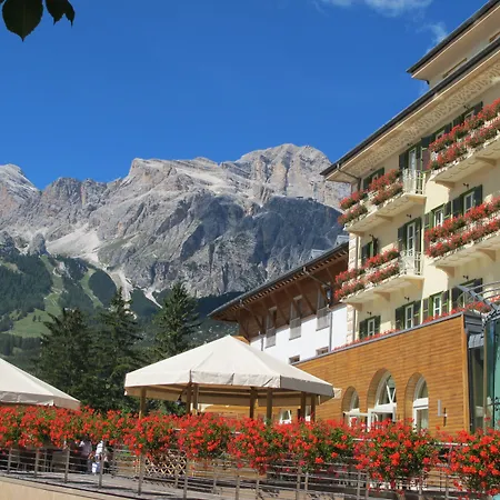 Grand Savoia Cortina D'ampezzo, A Radisson Collection