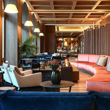Grand Savoia Cortina D'ampezzo, A Radisson Collection Cortina dʼAmpezzo
